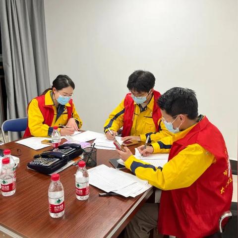 2025年免费正版资料大全解答或2025新奥原料免费大全六，数据引导策略解析-留心欺骗承诺危害